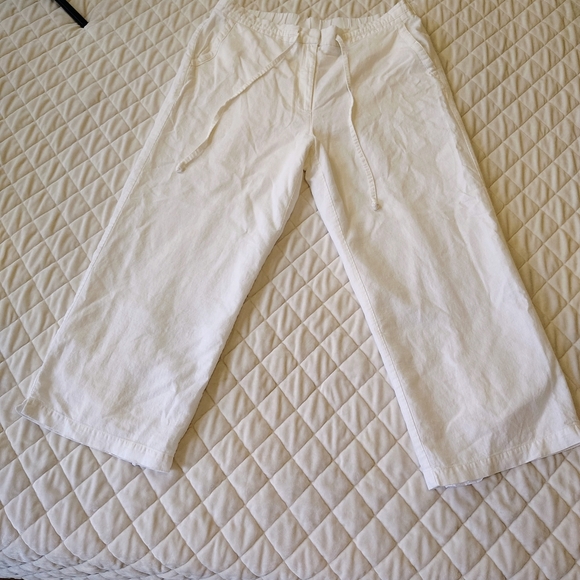 Sag Harbor Women's White Wide-Leg Pants,55%linen,45%Rayon,Lining 100%polyester. - Picture 2 of 11